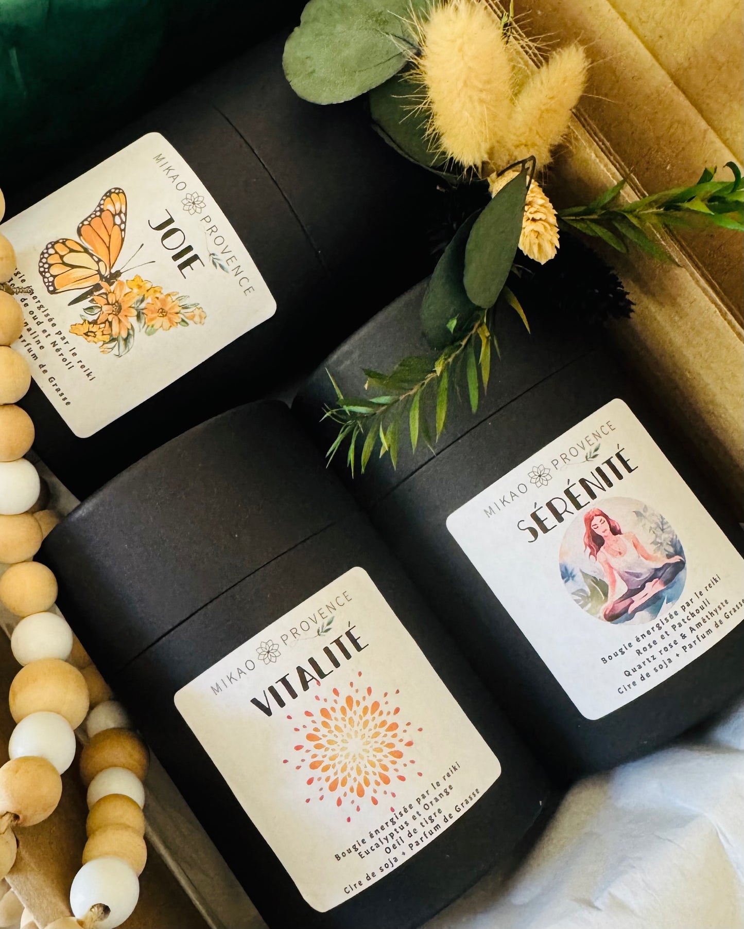 Bougie d’Intention Vitalité - Œil de Tigre - vu de près de la boite