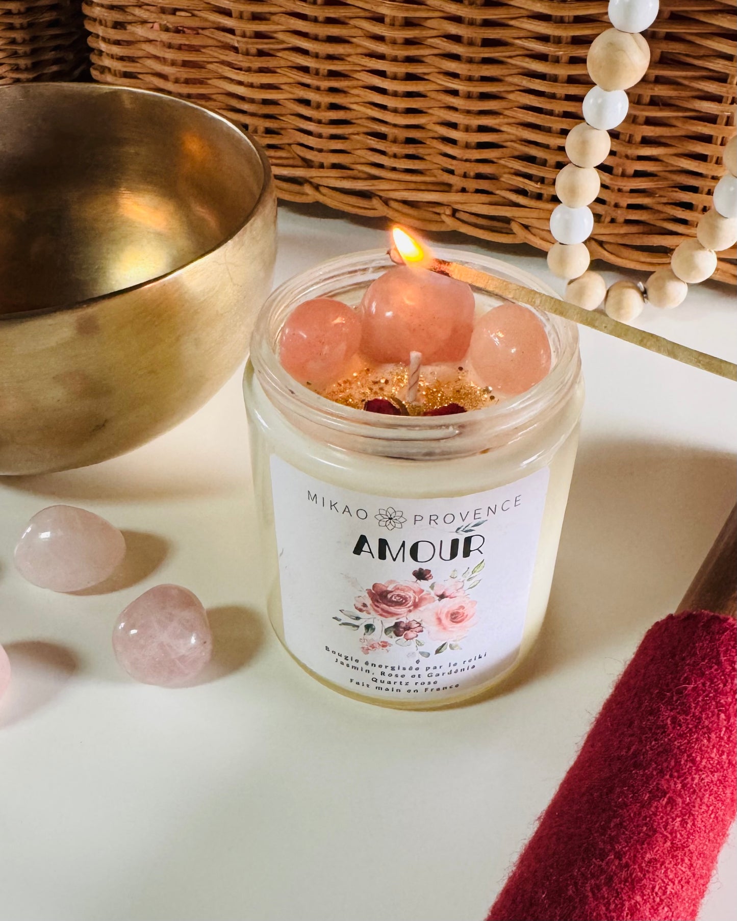 Bougie d’Intention Amour – Quartz Rose - Bougie allumée