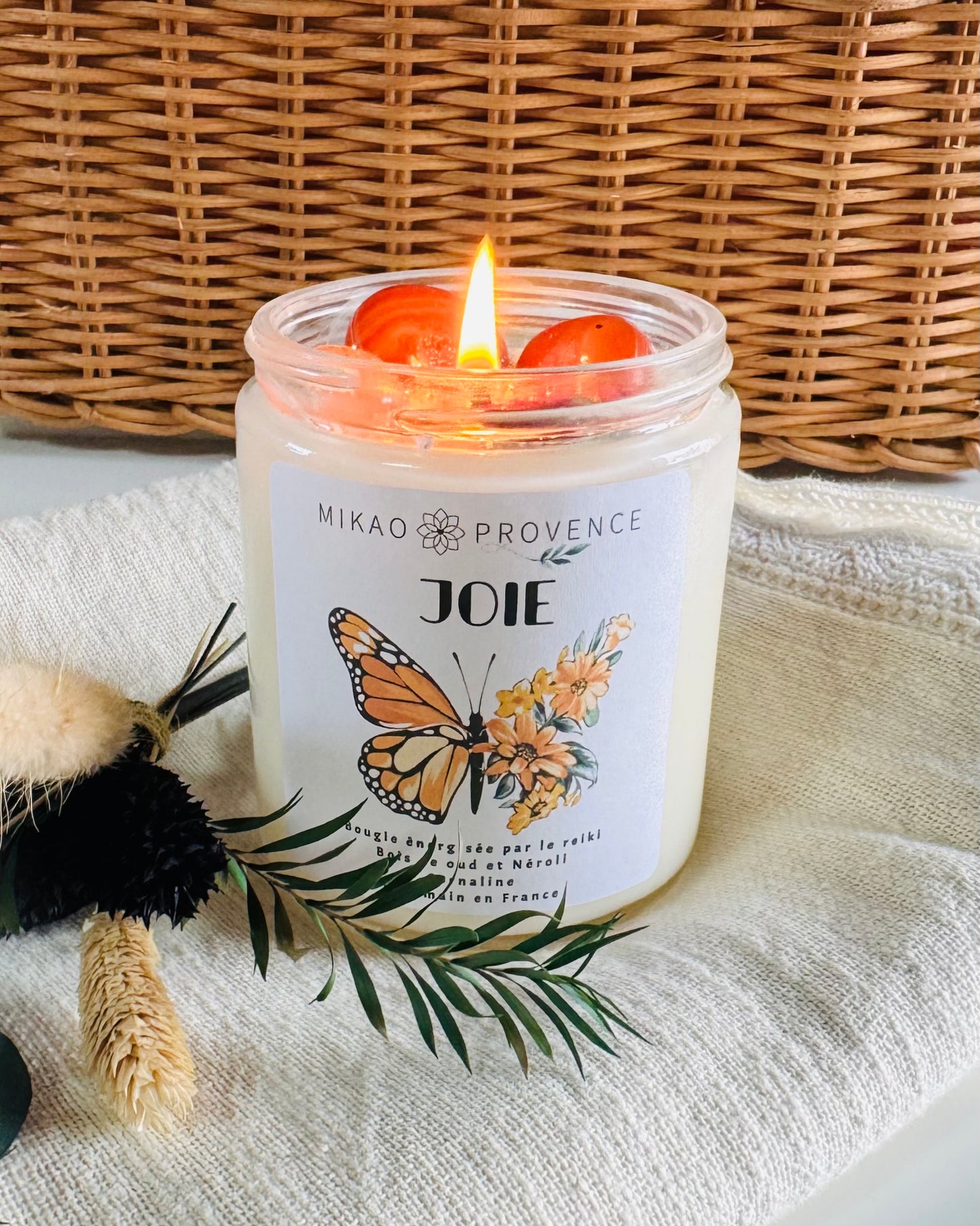 Bougie d’Intention Joie – Cornaline - bougie allumée
